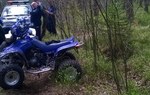 Akcja przeciw quadom w lasach. Na zdjęciu widoczny jest pojazd - quad, który został zatrzymany w lesie przez Straż Leśną/ Fot. Łukasz Jóźwik