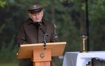 Przemawiający dyrektor generalny Lasów Państwowych Józef Kubica