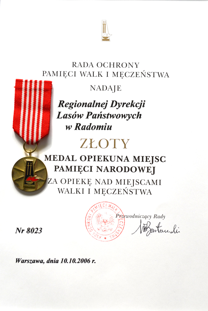 Złoty medal opiekuna miejsc pamięci.JPG